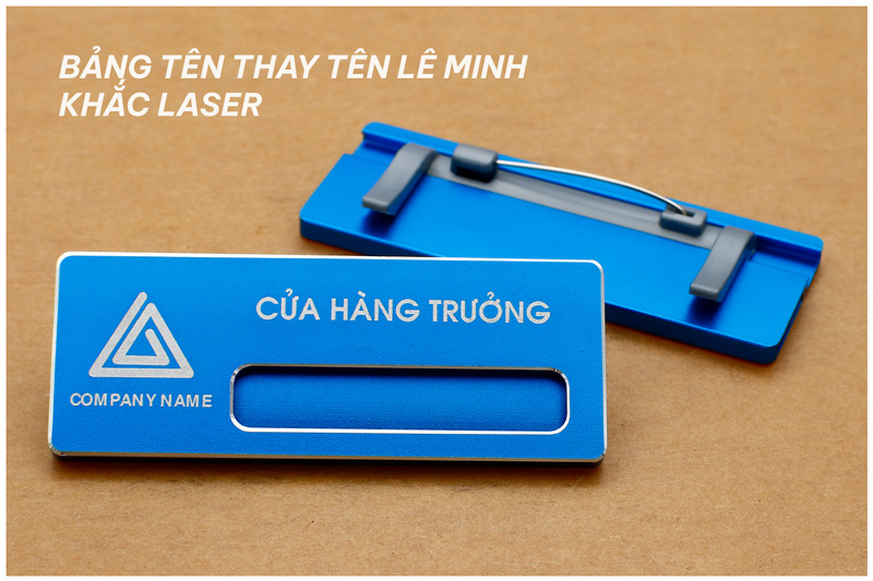 bảng tên nhân viên thay tên chất liệu nhôm