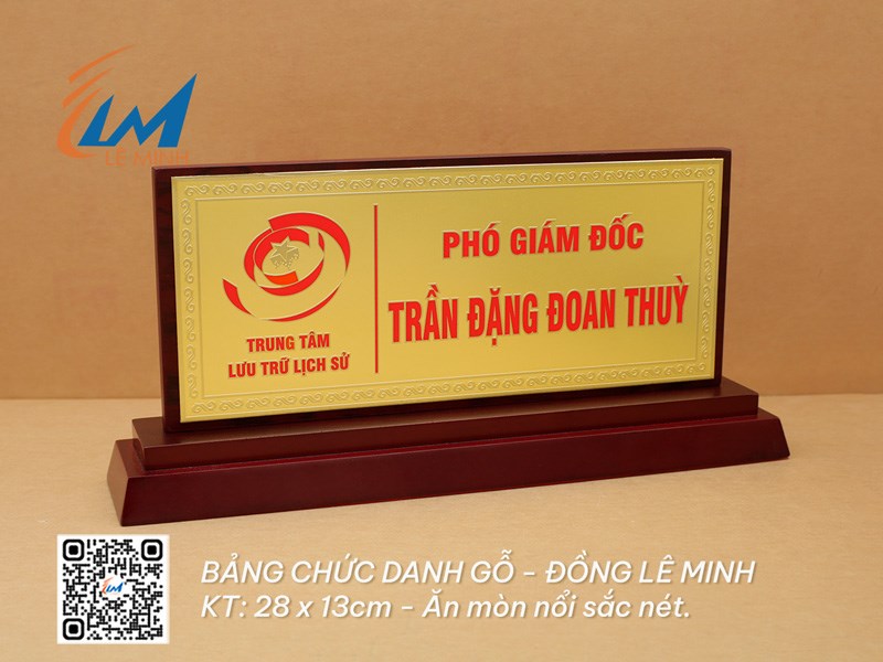 GỖ ĐỒNG ĂN MÒN - BẢNG CHỨC DANH ĐỂ BÀN