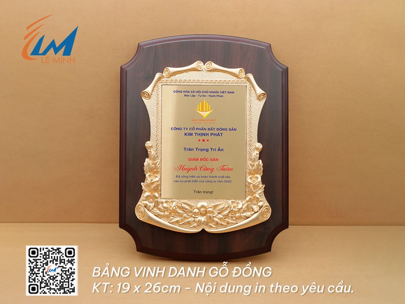 BẢNG VINH DANH GỖ ĐỒNG 19CM X 26CM