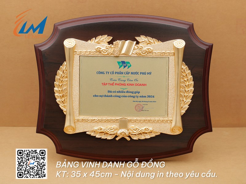 BẢNG VINH DANH GỖ ĐỒNG 35CM X 45CM