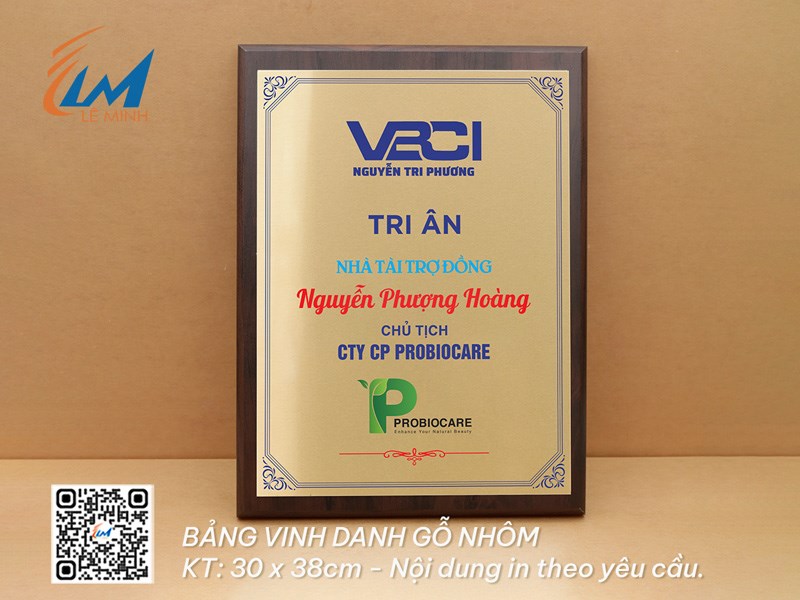 Sản xuất bảng vinh danh gỗ nhôm