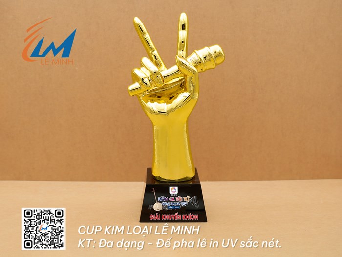 CÚP KIM LOẠI CAO CẤP