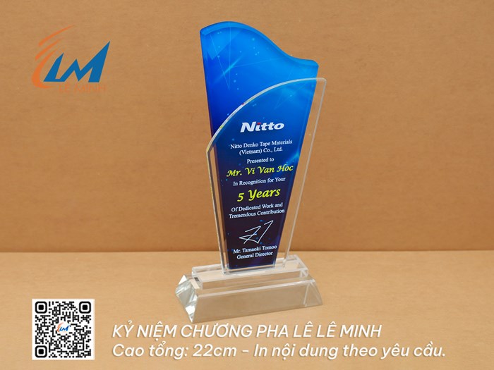 Những mẫu kỷ niệm chương được ưa chuộng giá từ 200 - 395k